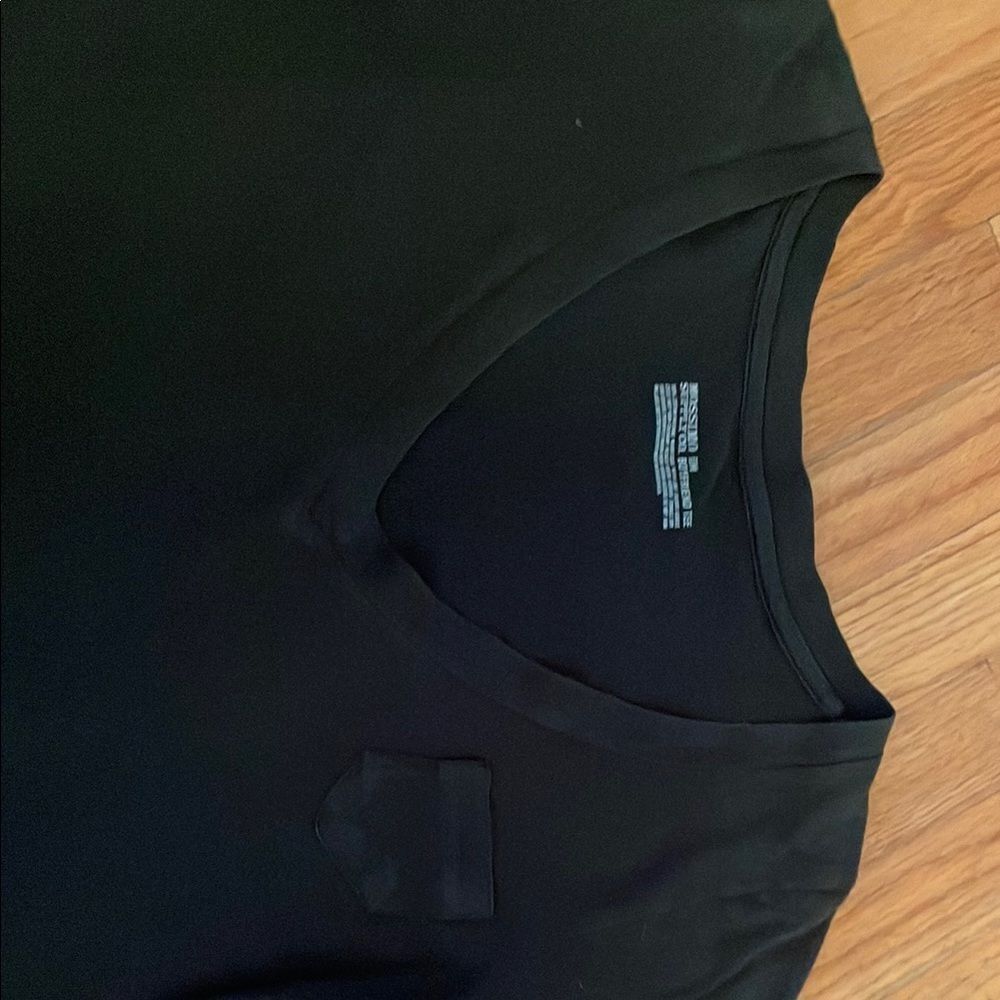 Women’s Black Short Sleeve T-Shirts Set of 2 Both Med - Picture 5 of 6